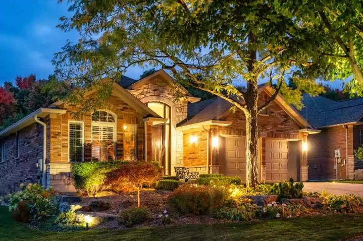 Why You Need to Invest in Professional Landscape Lighting Services Today
