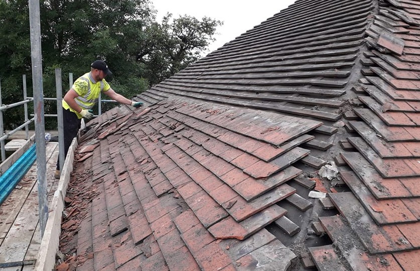 Does Roofing Near Me Repair Extend the Life of an Older Roof